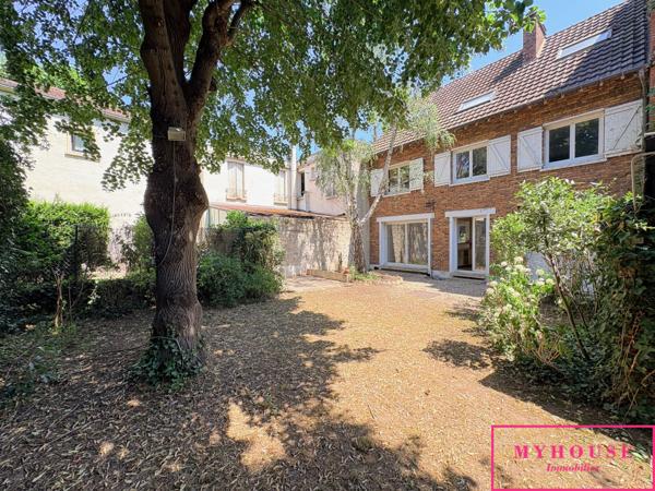 Maison
                                                                                                                                                                                                                                                                                                                        7 pièce(s)                                                                                                                                                                                                          5 chambre(s)                                                                                                                                                                                                          171  m²