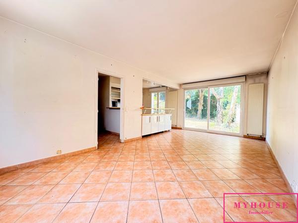 Maison
                                                                                                                                                                                                                                                                                                                        7 pièce(s)                                                                                                                                                                                                          5 chambre(s)                                                                                                                                                                                                          171  m²