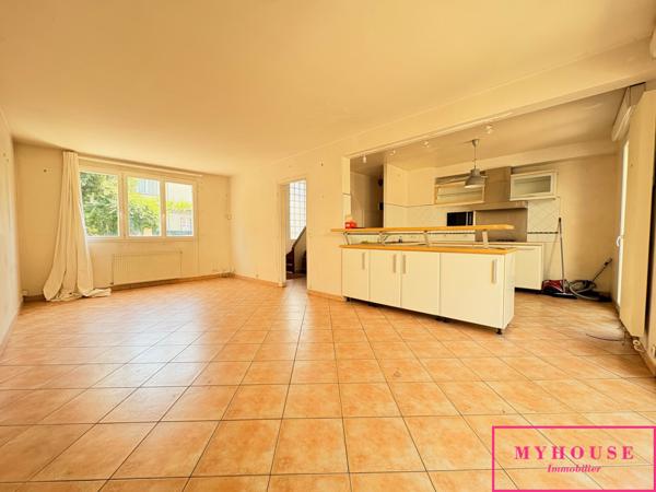 Maison
                                                                                                                                                                                                                                                                                                                        7 pièce(s)                                                                                                                                                                                                          5 chambre(s)                                                                                                                                                                                                          171  m²