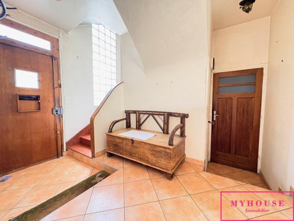 Maison
                                                                                                                                                                                                                                                                                                                        7 pièce(s)                                                                                                                                                                                                          5 chambre(s)                                                                                                                                                                                                          171  m²