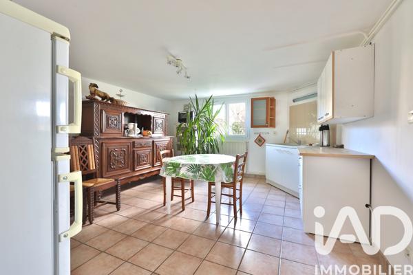 Maison à vendre 6 pièces 145 m² Grézieu-la-Varenne