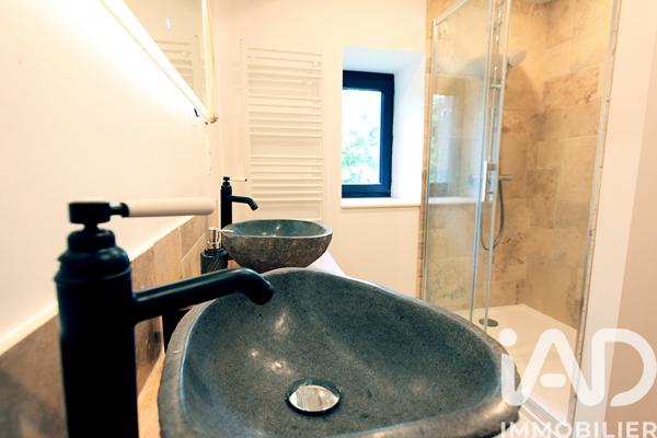 Maison à vendre 7 pièces 206 m² Rochefort-Montagne