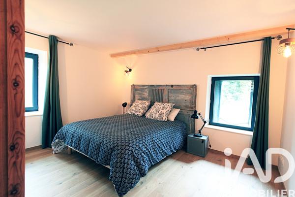 Maison à vendre 7 pièces 206 m² Rochefort-Montagne