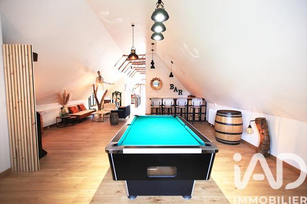 Maison à vendre 7 pièces 206 m² Rochefort-Montagne