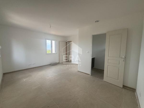 Maison à vendre à Martigues - 4 chambres avec vue mer et canal