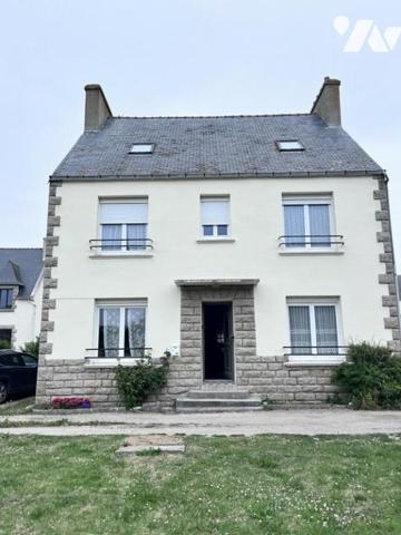 Au calme maison en pierre à rafraichir 