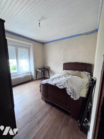 Au calme maison en pierre à rafraichir 