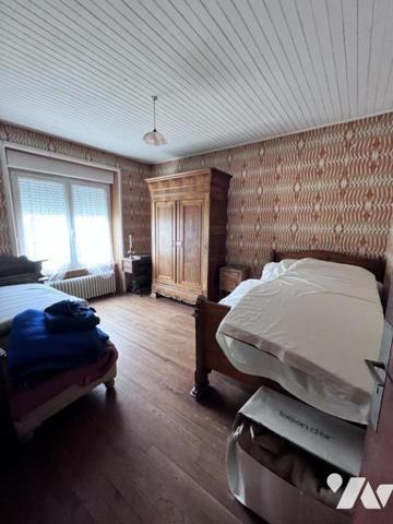 Au calme maison en pierre à rafraichir 