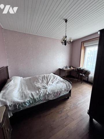 Au calme maison en pierre à rafraichir 