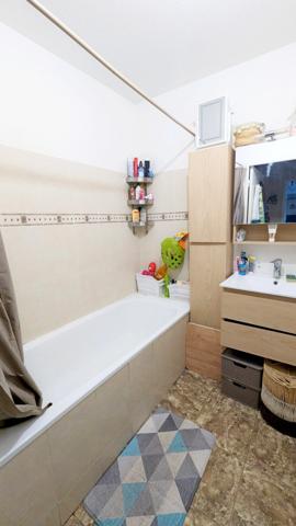 ISTRES | T3 en REZ-DE-JARDIN avec EXTERIEUR DE 76 m² et STATIONNEMENT