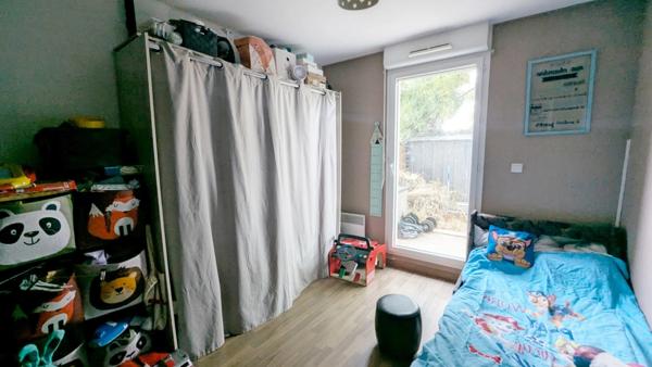 ISTRES | T3 en REZ-DE-JARDIN avec EXTERIEUR DE 76 m² et STATIONNEMENT