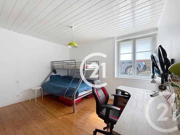 Maison à vendre  4 pièces - 140 m 2   COGNAC  - 16