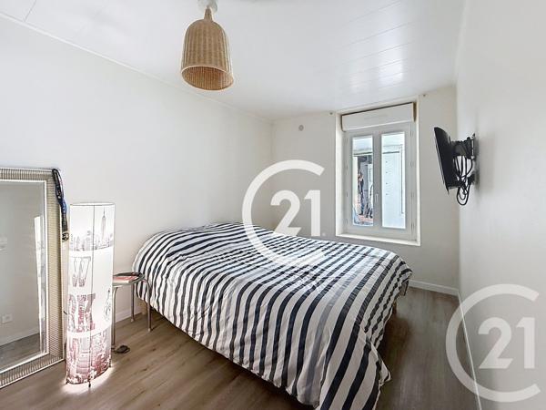 Maison à vendre  4 pièces - 140 m 2   COGNAC  - 16