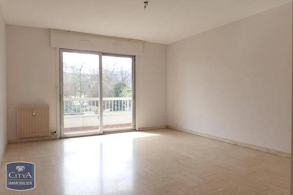 Appartement à louer 3 pièces 74m²