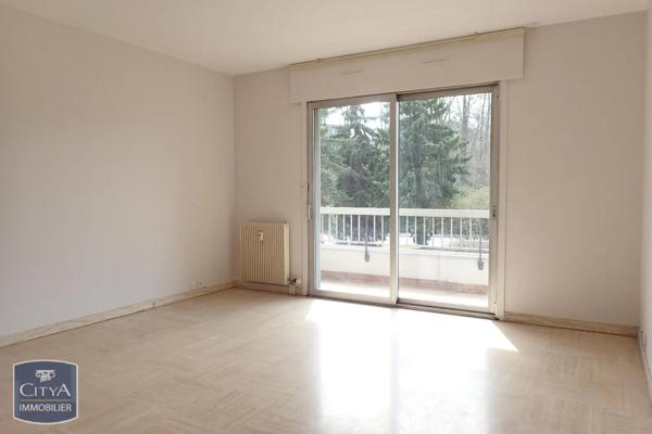 Appartement à louer 3 pièces 74m²