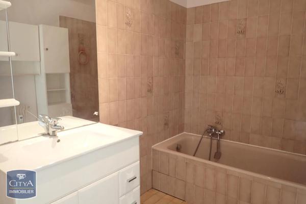 Appartement à louer 3 pièces 74m²