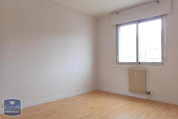 Appartement à louer 3 pièces 74m²