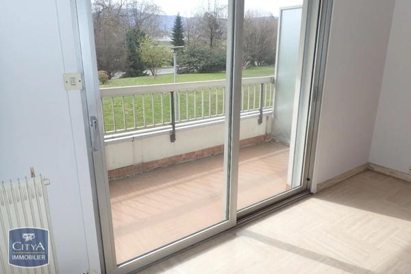 Appartement à louer 3 pièces 74m²