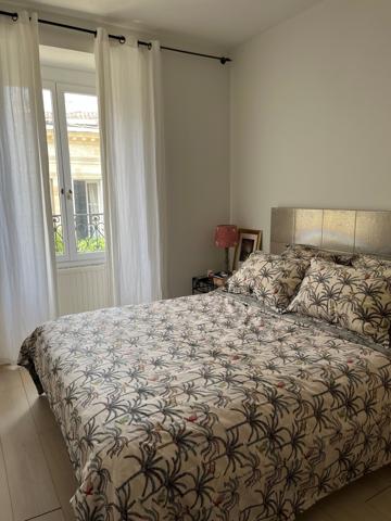 Immeuble
                                                                                                                                                
                                                                                                                                                
                                                                                                                                                
                                                    
                                                                                                                                                                                                                                                                                                                        200  m²                                                                                                                                                                                                         3 etage(s)