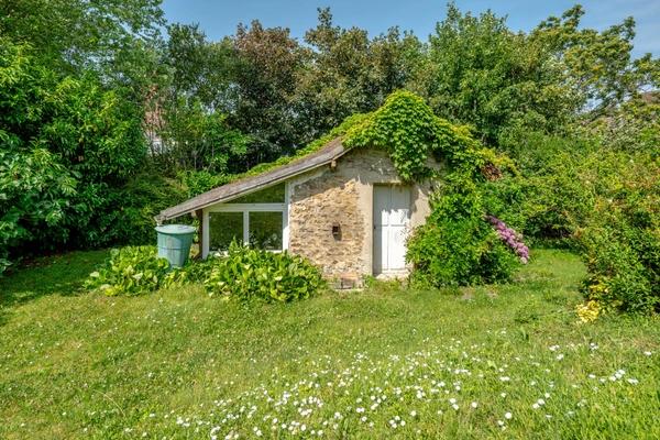 Maison d'architecte lumineuse avec dépendance