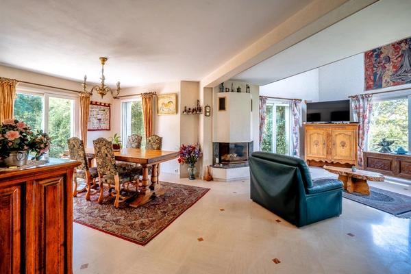 Maison d'architecte lumineuse avec dépendance