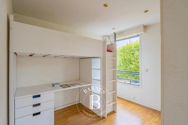 Saint-Cloud, Appartement 3 Chambres -  146 m² à vendre