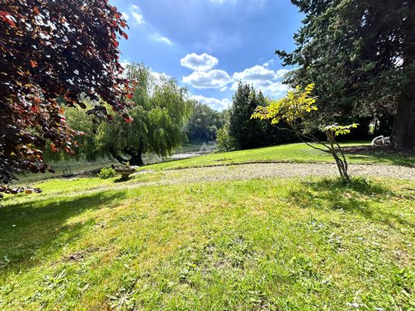 Maison Poissy 6 pièce(s) 179.41 m2 1 045 000 € **  - Référence  9196