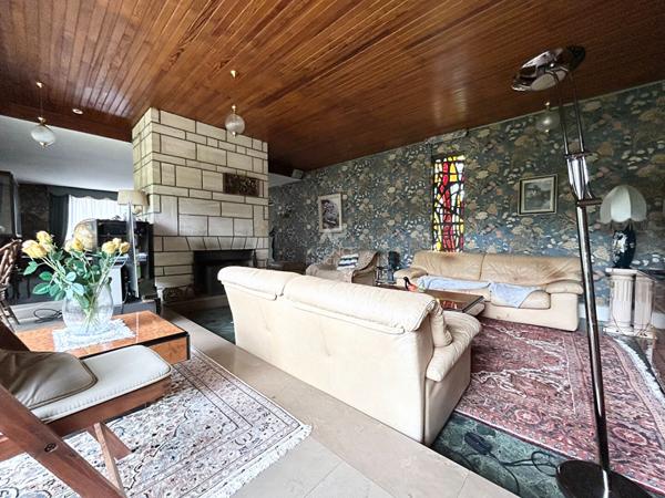 Maison Poissy 6 pièce(s) 179.41 m2 1 045 000 € **  - Référence  9196