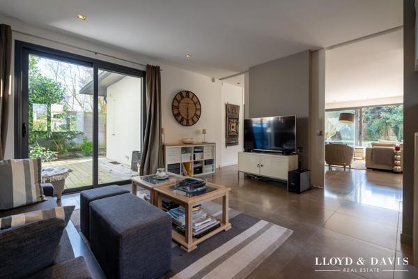 LA CELLE-SAINT-CLOUD – Quartier de la Feuillaume – Élégante maison d’architecte familiale au calme absolu