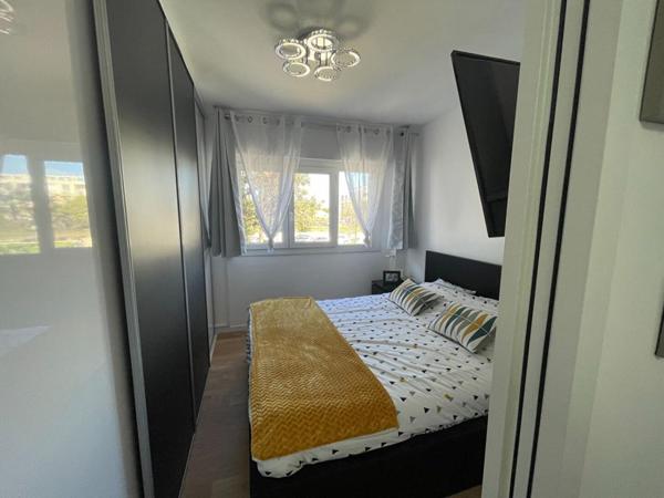 13009 Mazargues Appt de Type 4 avec balcon + 1 parking privé