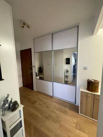 13009 Mazargues Appt de Type 4 avec balcon + 1 parking privé