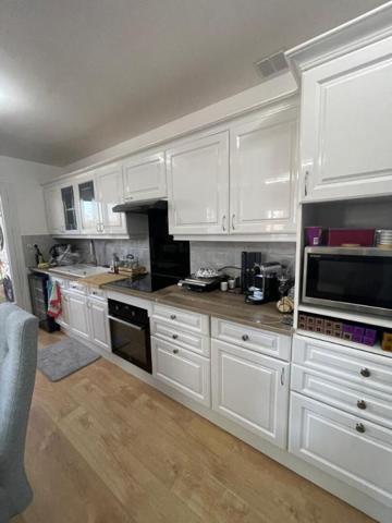 13009 Mazargues Appt de Type 4 avec balcon + 1 parking privé