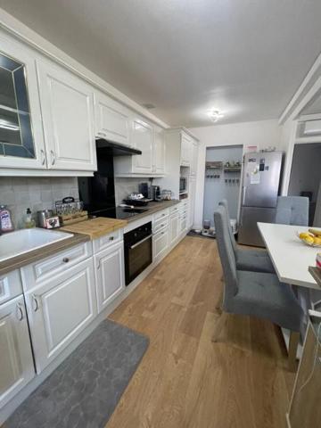 13009 Mazargues Appt de Type 4 avec balcon + 1 parking privé