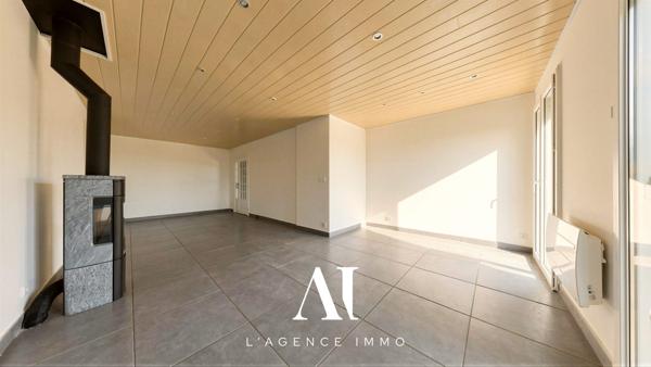 Maison individuelle T7 Entièrement rénovée Sous-sol complet Jardin Garage Terrasse Thoiry 01710