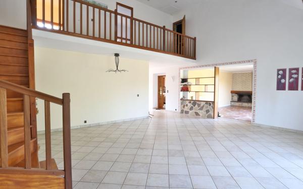 Maison à vendre    8 pièces • 166 m2 Gournay-en-Bray