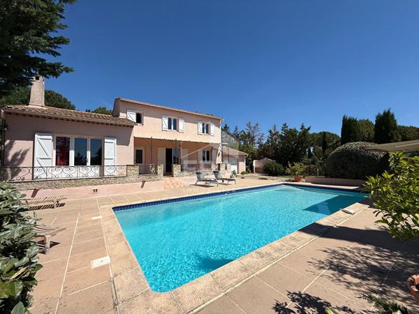 A VENDRE 83470 SAINT MAXIMIN LA SAINTE BAUME MAISON T4 DE 125 M² SUR 2560 M² DE JARDIN GARAGE PISCINE.