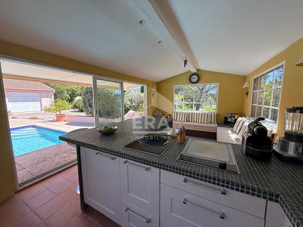A VENDRE 83470 SAINT MAXIMIN LA SAINTE BAUME MAISON T4 DE 125 M² SUR 2560 M² DE JARDIN GARAGE PISCINE.