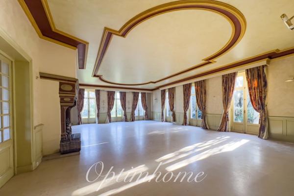 Propriete à vendre 23 pièces LA CHAPELLE SUR ERDRE (44)