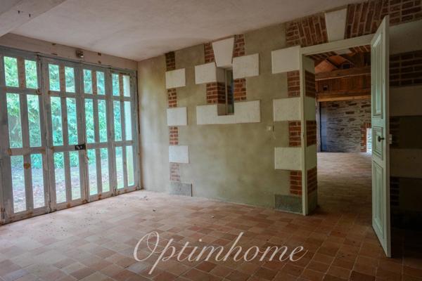 Propriete à vendre 23 pièces LA CHAPELLE SUR ERDRE (44)