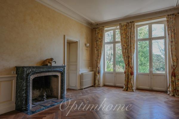 Propriete à vendre 23 pièces LA CHAPELLE SUR ERDRE (44)