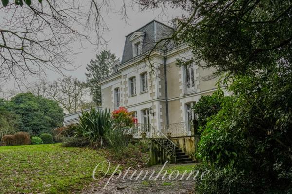 Propriete à vendre 23 pièces LA CHAPELLE SUR ERDRE (44)