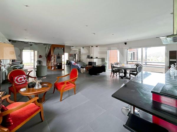 Villa avec Terrain à GROS POTENTIEL