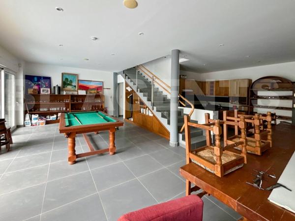 Villa avec Terrain à GROS POTENTIEL