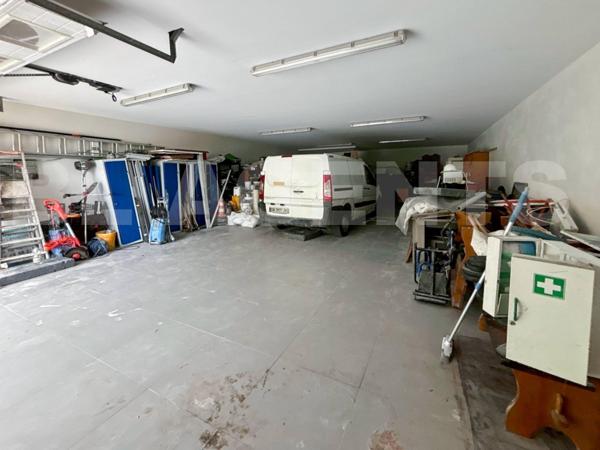 Villa avec Terrain à GROS POTENTIEL