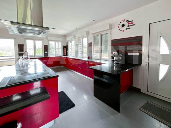 Villa avec Terrain à GROS POTENTIEL