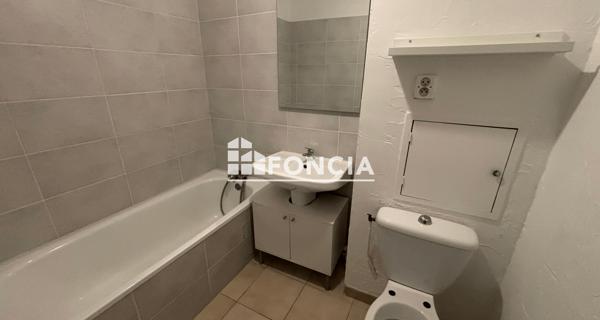 À vendre Studio 29.71 m² - Marignane 13700