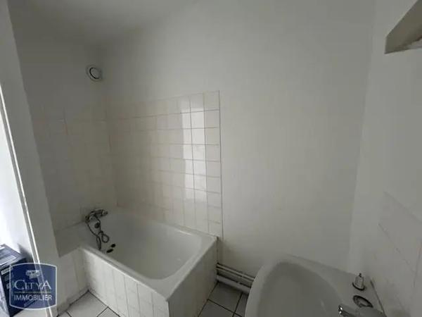 Appartement à louer 2 pièces 32m² Pamiers (09100)