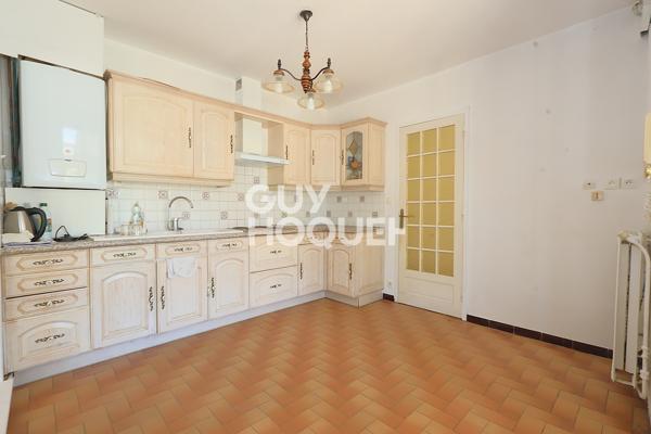 MAUGUIO Maison plain-pied 4 pièces 96 m2 sur terrain  piscinable de 418m2 Véranda chauffée + garage
