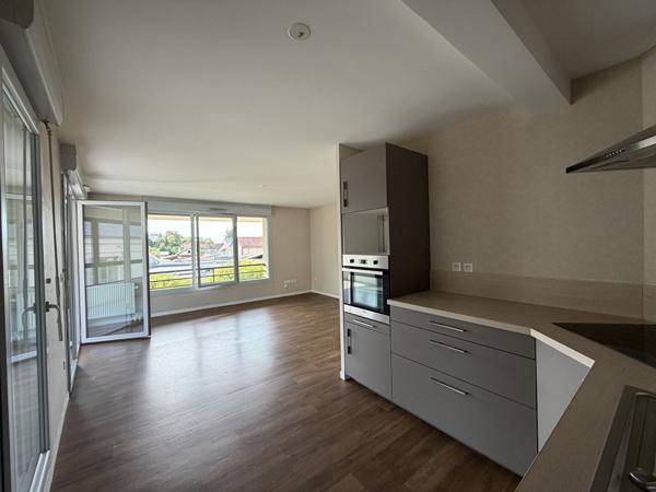 Appartement Cormontreuil 3 pièce(s) 74 m2 avec loggia et stationnement