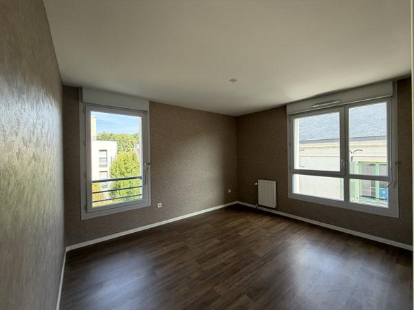 Appartement Cormontreuil 3 pièce(s) 74 m2 avec loggia et stationnement